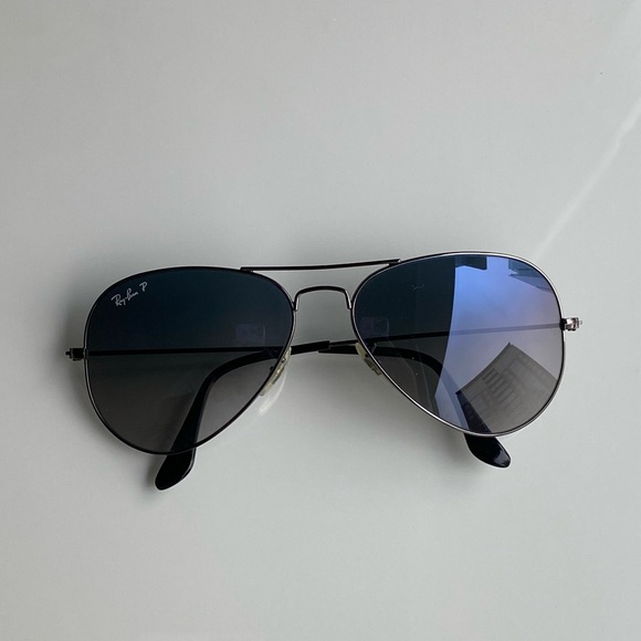 Ray-Ban Polarized Aviator Sunglasses with Case - Picture 7 of 7